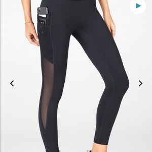 Fabletics Trinity Mid-Rise Pocket 7/8
